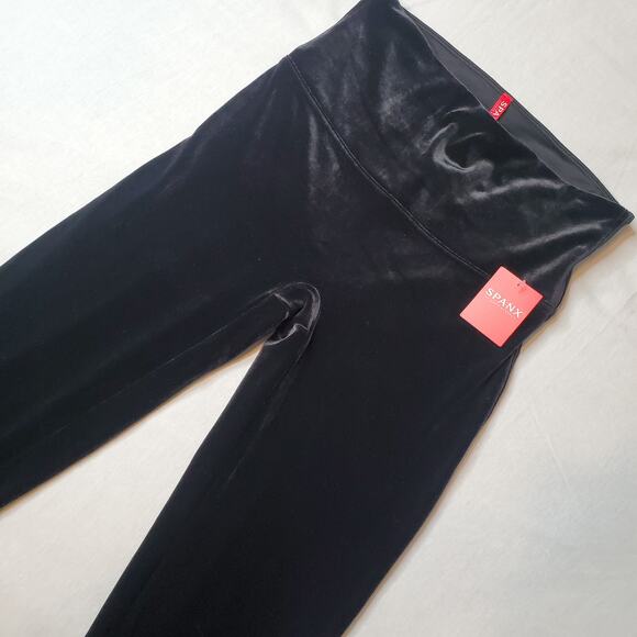 Spanx Women's Size L NWT Velvet Leggings Black 2070 - Picture 1 of 9